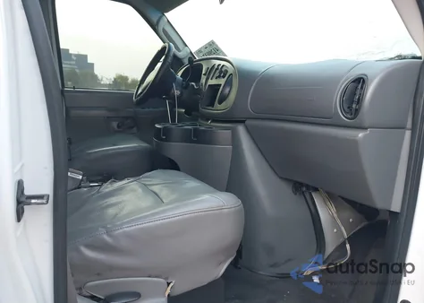 2007 Ford E-250 Commercial/Recreational z USA, uszkodzony, nr VIN 1FTNE24L37DA27798